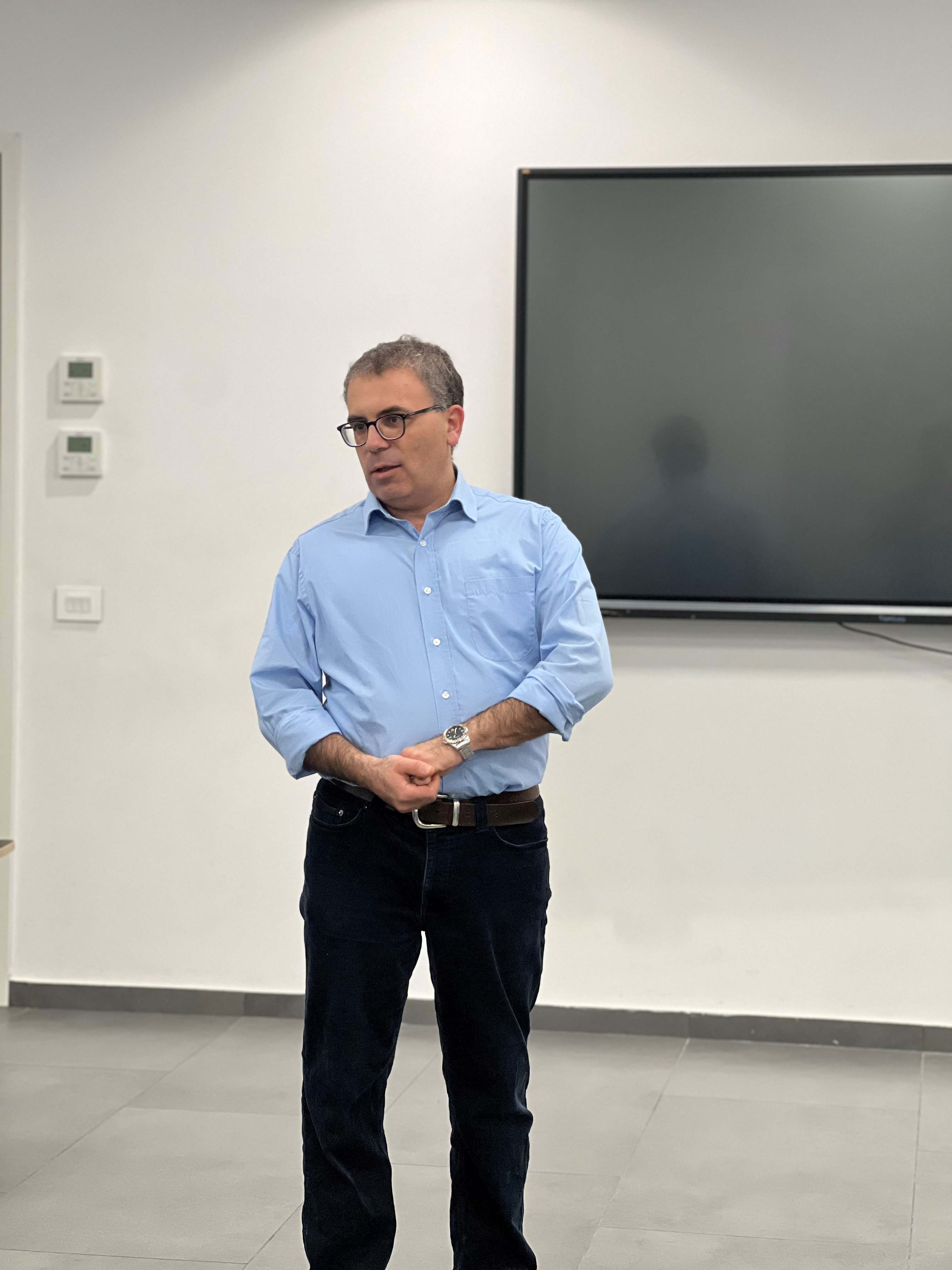 Within dominant absurdity, can we still give meaning?